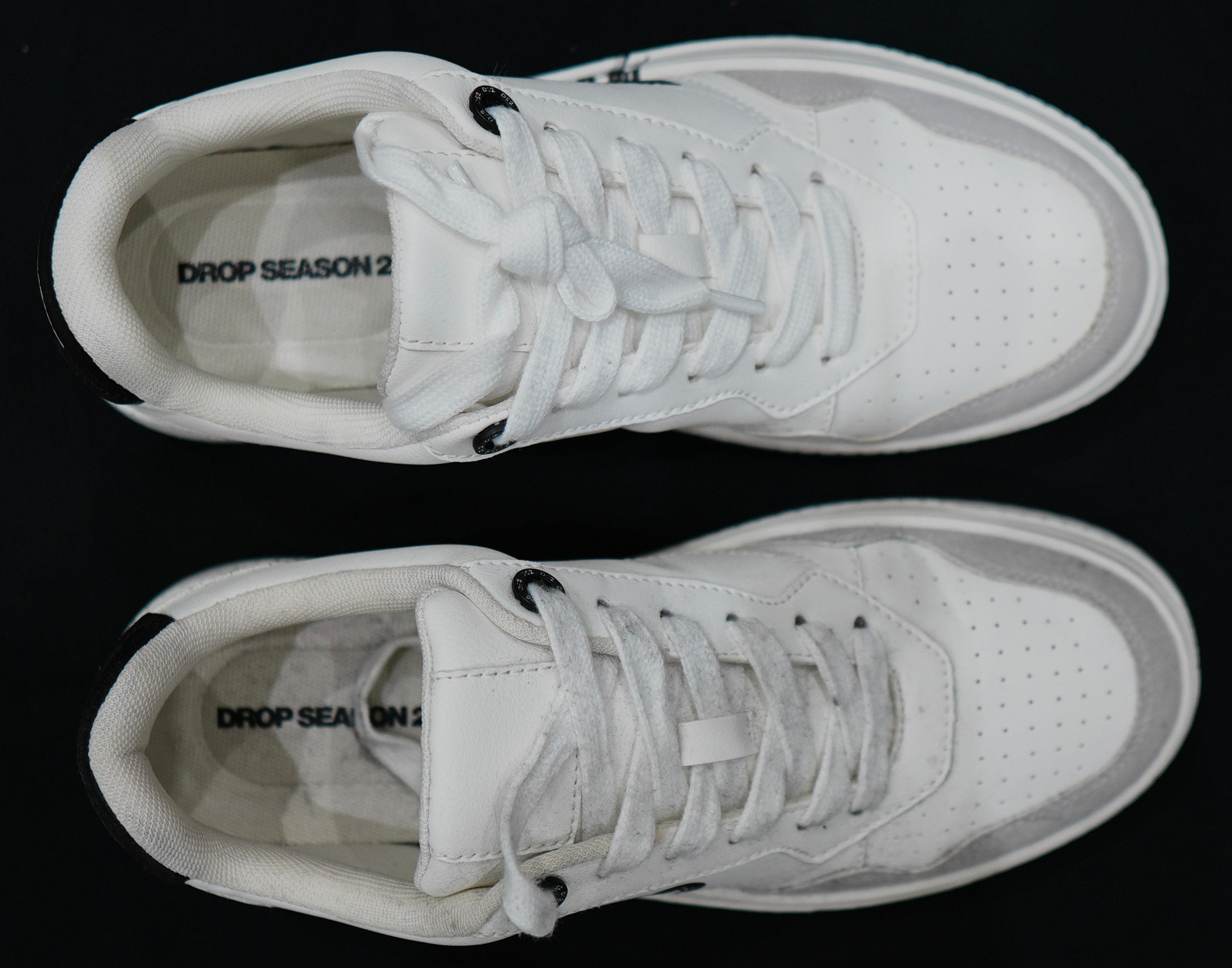 DS2 White Gray Sneackers