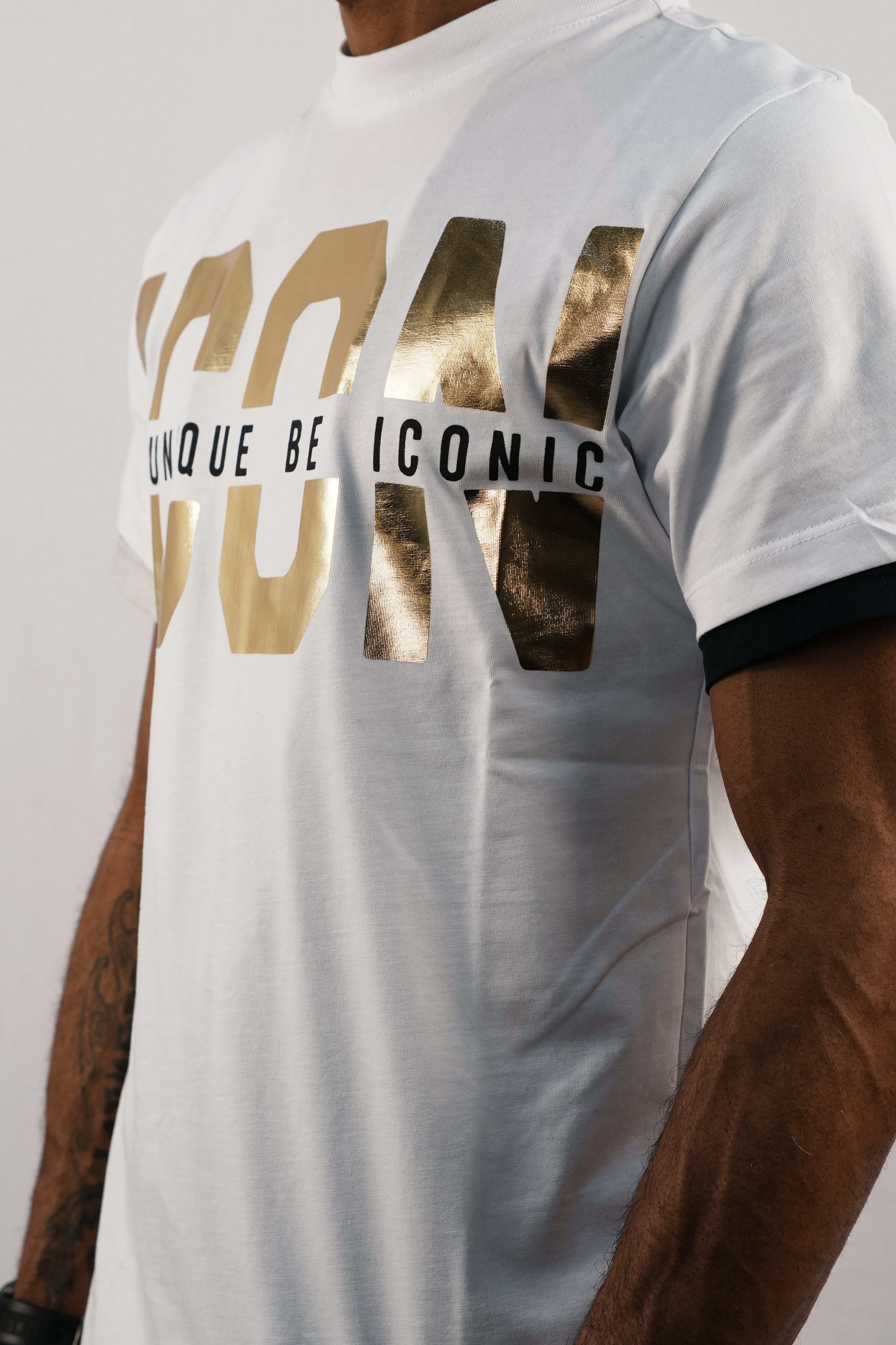 ICON T-Shirt Gold Logo