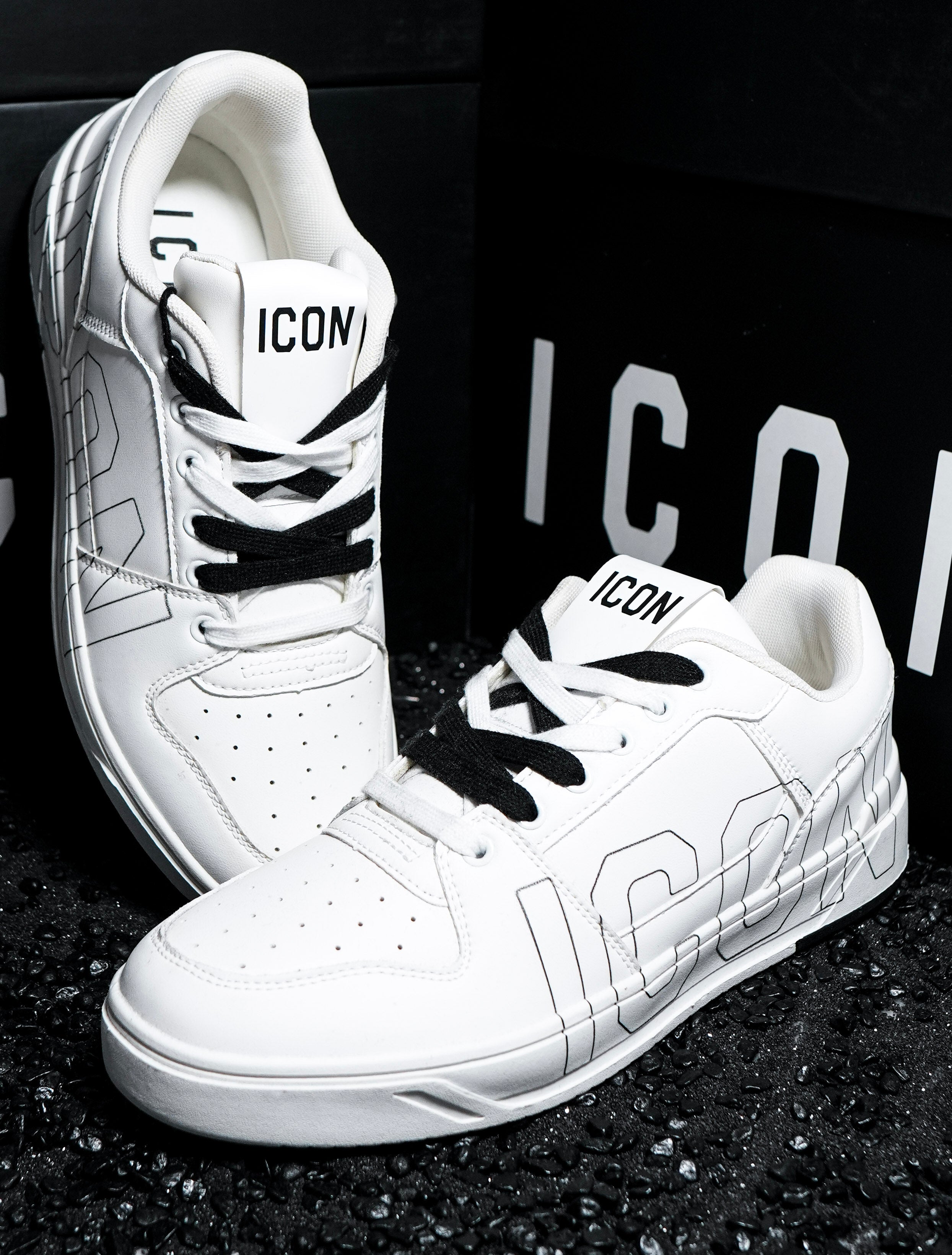 ICON Bicolor Strings Sneakers